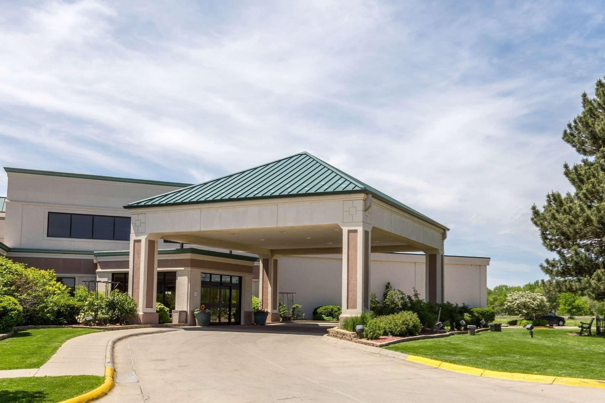 Ramada By Wyndham North Platte Hotel Exterior photo